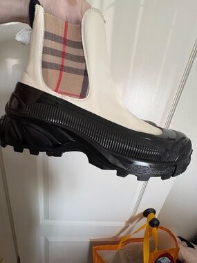 Burberry Rain/Snow boots